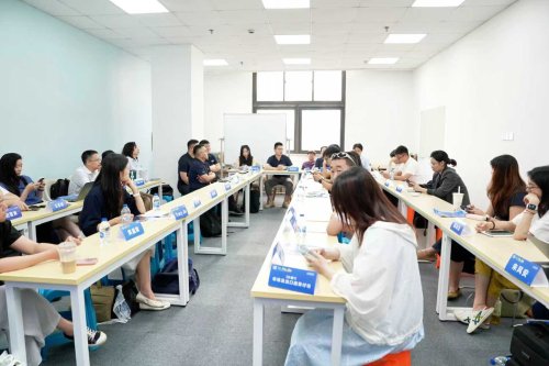Successfully Concluded | Competing Globally with Intelligence · 2026 Gasgoo Automotive Research Institute Mid-year Closed-door Salon