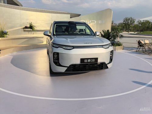 What Defines a Flagship Vehicle?