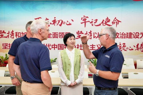Böllhoff Delegation Visits Gasgoo for Deeper Industry Exchange