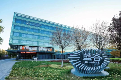 Inside BAIC BJEV | Full-Domain Fusion · Smart Tech Opens New Frontiers, Exploring New Pathways for Technological Development Together