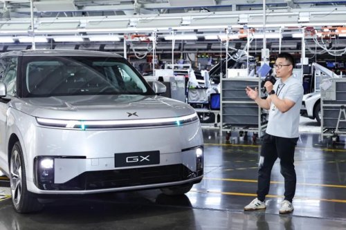 Tesla, Xpeng, Robotaxi, Xiaozhi Weekly Digest | Tesla Production Line Switches to Humanoid Robots; XPENG Robotaxi Mass Production Rolls Off Line