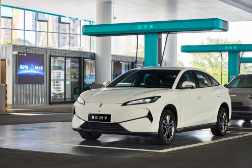 Battery, Linghui e7 Launches Starting at 95,800 Yuan, Equipped with Second-Generation Blade Battery and Flash Charging Technology