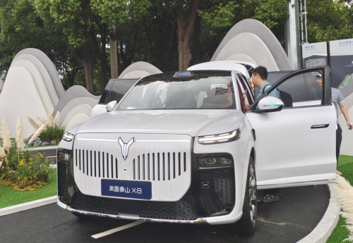Voyah Taishan X8 launches with effective price of 282,900-369,900 yuan