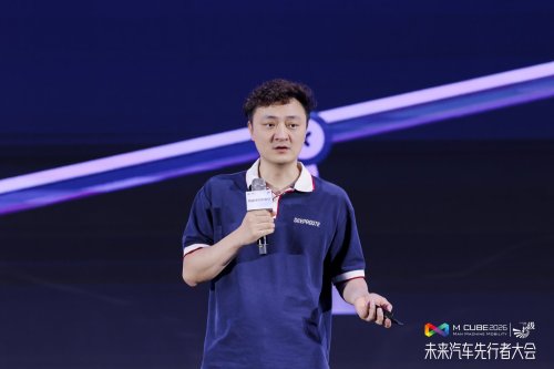 DeepRoute CEO Zhou Guang: Autonomous Driving Enters the Era of Large Models, Small Models Have Hit the Capability Ceiling