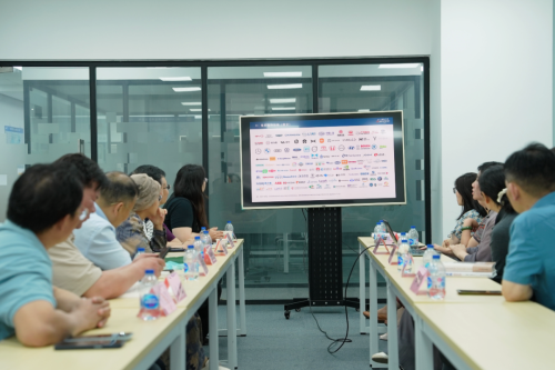Gasgoo, Deepening Exchange | Party Secretary Li Tao of School of Foreign Languages at Central South University Visits Gasgoo