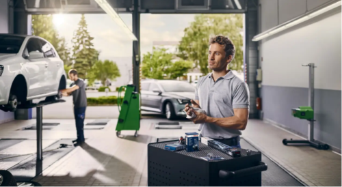 Mercedes-Benz Expands Plant; Bosch Starts Sample Production at First US Semiconductor Plant