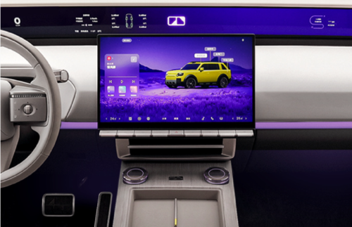 First Look: FREELANDER 8 Cabin Features 46.3-Inch Far-End Display, Physical Controls