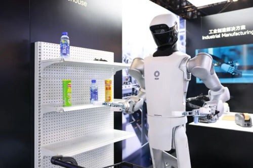 WAIC 2026 | MagicLab Launches Three New Robot Products, Embodied Intelligence Accelerates Entry into Factories and Public Scenarios