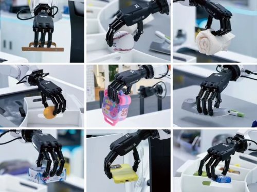 WAIC 2026 | Mech-Mind Robotics Debut Multi-Robot Humanoid Collaboration