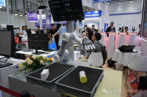 WRC 2026 | CasiaHand Showcases Full-Stack Product Portfolio, 24-Hour Dexterous Hand Livestream Draws