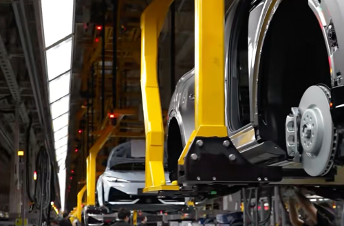 Volkswagen, Volkswagen ID. UNYX 07 Production Resumes; Chip Shortage Resolved