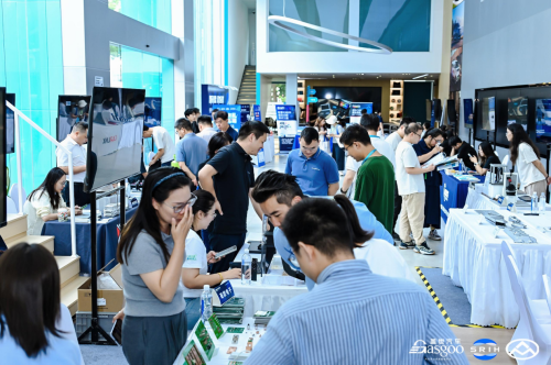 Inside SAIC Maxus: Smart Chassis Research · Global Synergy—Smart Chassis Innovation Technology Exhibition Concludes Successfully; The Journey Continues
