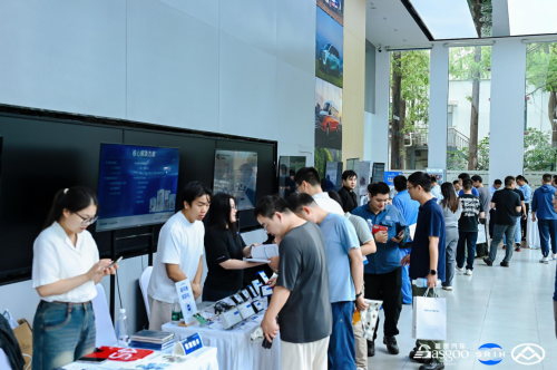 Inside SAIC Maxus: Smart Chassis Research · Global Synergy—Smart Chassis Innovation Technology Exhibition Concludes Successfully; The Journey Continues