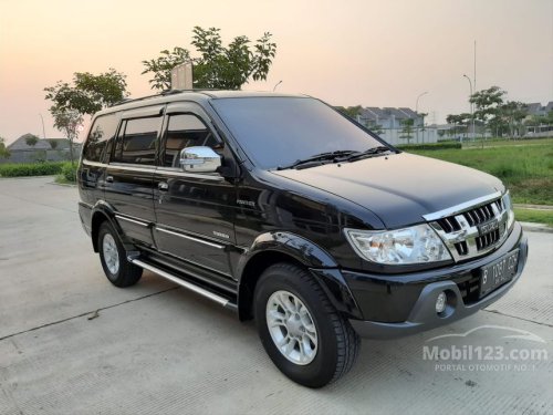 Jangan Keliru, Ini Perbedaan Isuzu Panther Touring dan Grand Touring