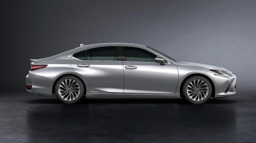 The Hybrid Sedan That Balances Luxury And Practicality Perfectly