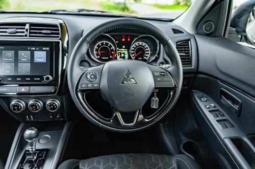 2025 Mitsubishi ASX ES Street review