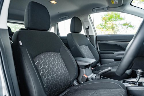 2025 Mitsubishi ASX ES Street review