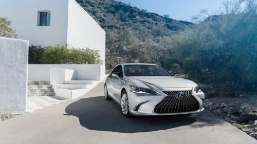 The Hybrid Sedan That Balances Luxury And Practicality Perfectly