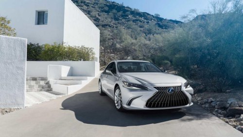 The Hybrid Sedan That Balances Luxury And Practicality Perfectly