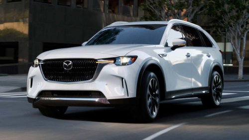Chevrolet, 2025 Chevrolet Traverse vs. the Competition: Three-Row Titans Face Off