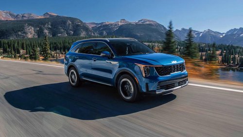 The Three-Row Hybrid SUV That Doesn’t Sacrifice Fuel Efficiency