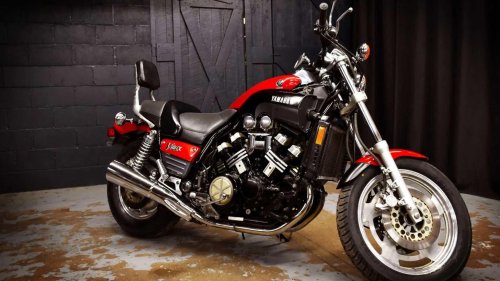 10 Vintage Cruisers That Turn Heads Like Supermodels