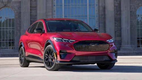 Ford, Ford Mustang, Ford considers four-door Mustang sedan to expand pony car family