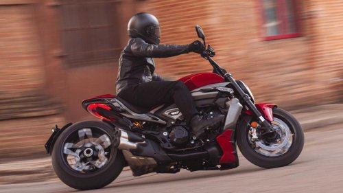 The power cruiser that combines Japanese dependability with American road presence