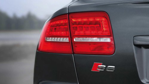 This forgotten V-10 sedan was Germany’s best kept secret