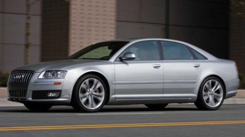 This forgotten V-10 sedan was Germany’s best kept secret
