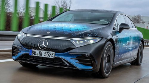 The Mercedes-Benz EQS Claims 620 Miles of Range in Semi-Solid-State Battery Testing