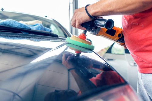 Las 8 mejores ceras de coche para dar brillo y protegerlo de arañazos