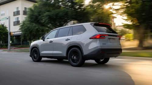 10 midsize SUVs that get over 25 MPG on the highway