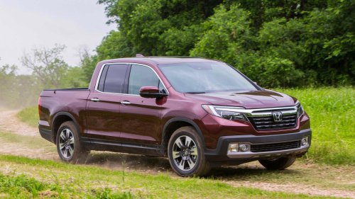 Here's how the FWD Honda Ridgeline compares to the RWD Tacoma