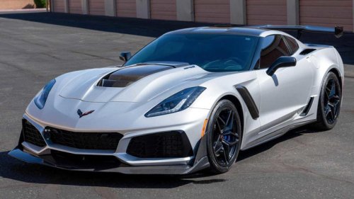 The Only Gas-Powered American Cars That Can Reach 60 MPH In Under 3 Seconds