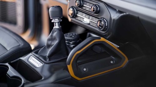 The last 2 SUVs left in America with a manual transmission