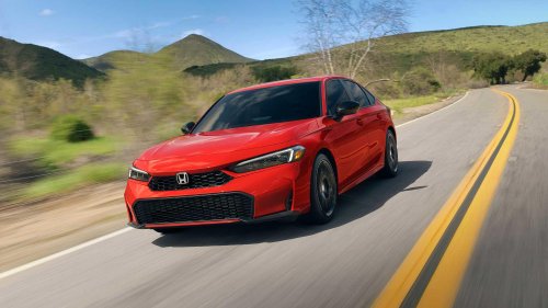 The hybrid sedan with the highest driving range in 2026