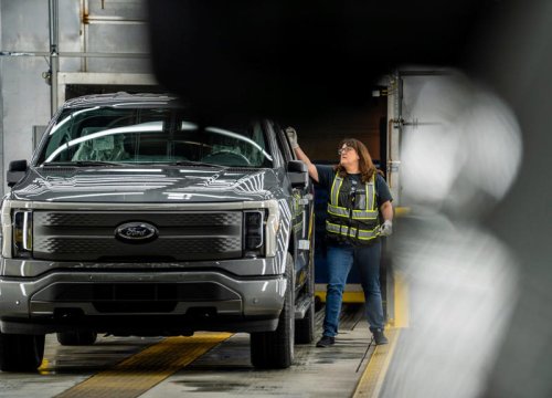 Ford, Ford F-150, Ford F-150 Lightning, Report: Ford considering the fate of the F-150 Lightning