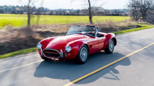 10 Classic Cars That Never Go Out of Style