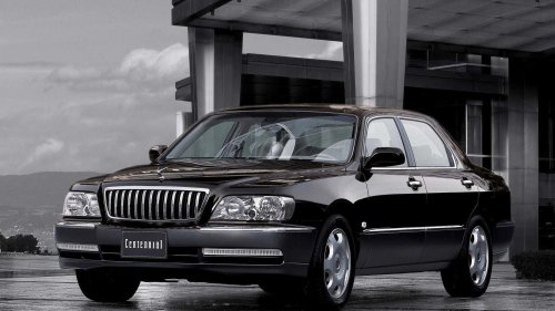 The V8 Hyundai Equus luxury sedan thought it could play with the Mercedes S-Class