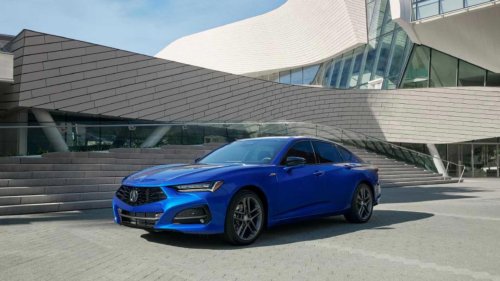 The Japanese luxury sedan more sporty than a BMW 5 Series