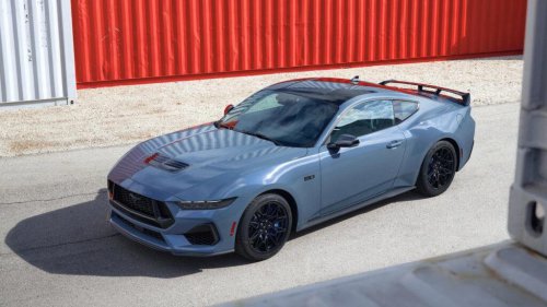 Modern Muscle Cars with Manual Transmissions