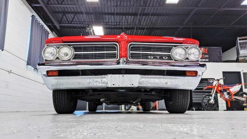 Pontiac built the world's first muscle wagon