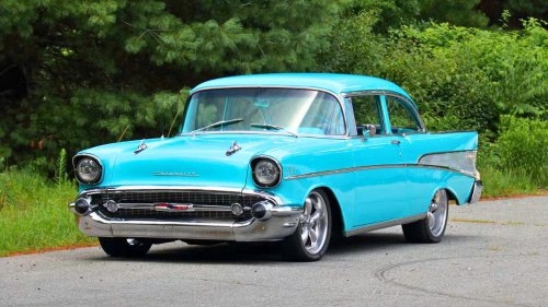 10 Classic Cars That Never Go Out of Style