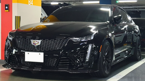 10 factory V8 monsters that defined the modern horsepower era