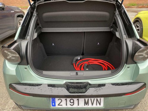 He probado el Lancia Ypsilon Elettrica: mucha calidad en poco más de cuatro metros