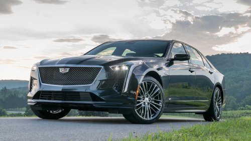 10 luxury cars that don’t collapse in value 5 years later
