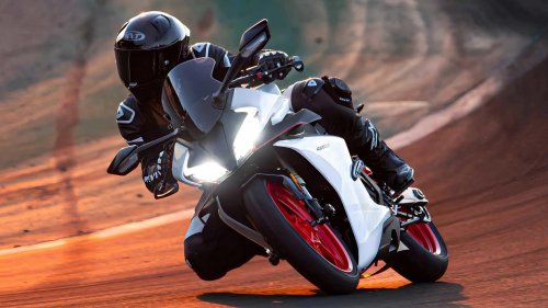 The lightweight sports bike that builds real riding confidence