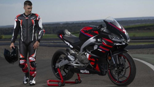The sports bike that feels light, fast, and confidence-inspiring