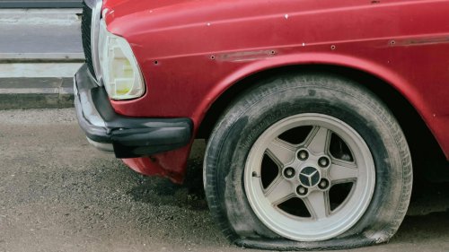 10 Things That Cause Flat Tires &amp; 10 Tips On What To Do If You Get One